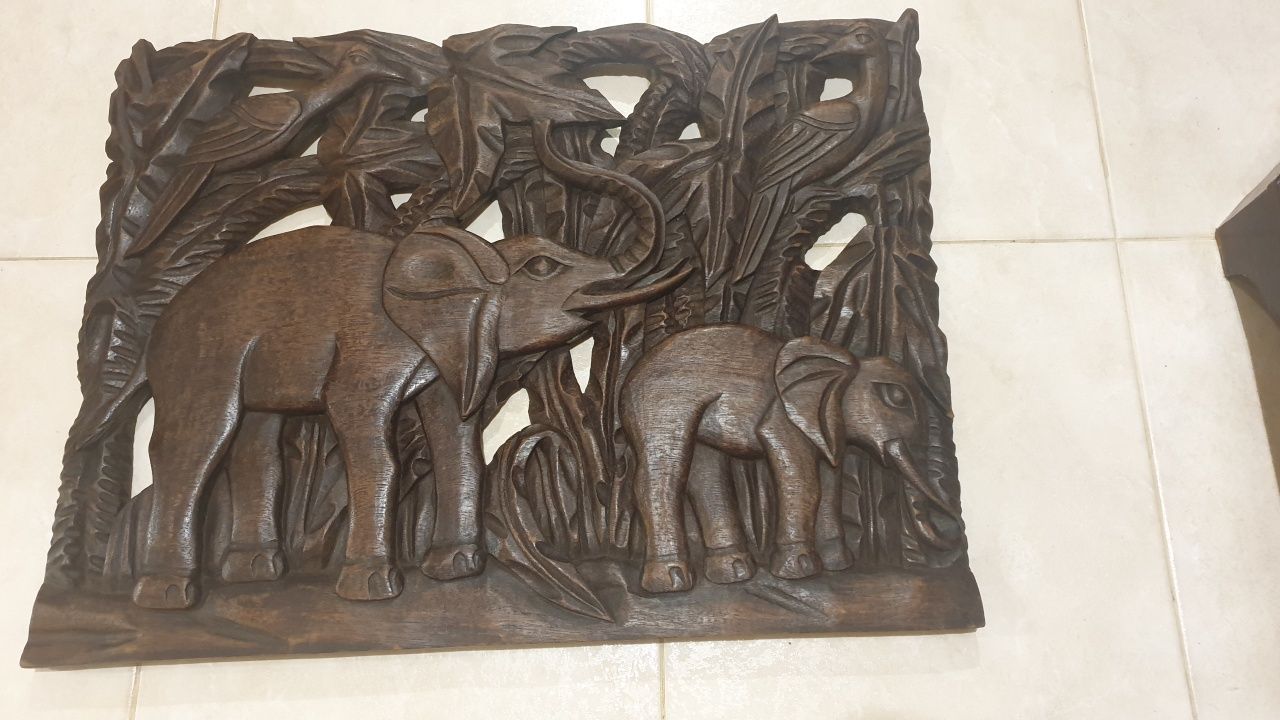 Пано пластика дърворезба  слонове красота