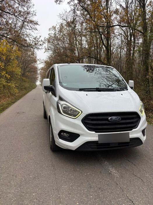 Ford Transit Custom Ford Custom Transit 8 locuri !