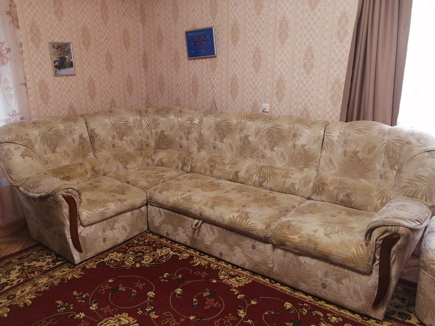 Продам диван с креслом
