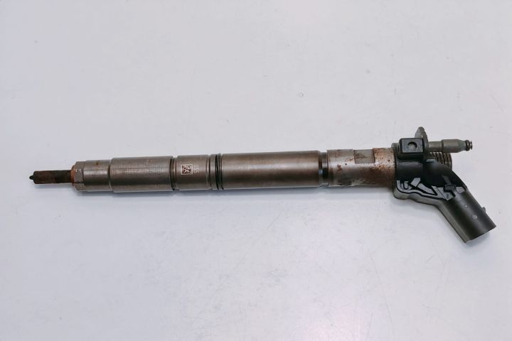 Injector  3.0 tdi 059130277CD Volkswagen VW Touareg generatia 2 7P se