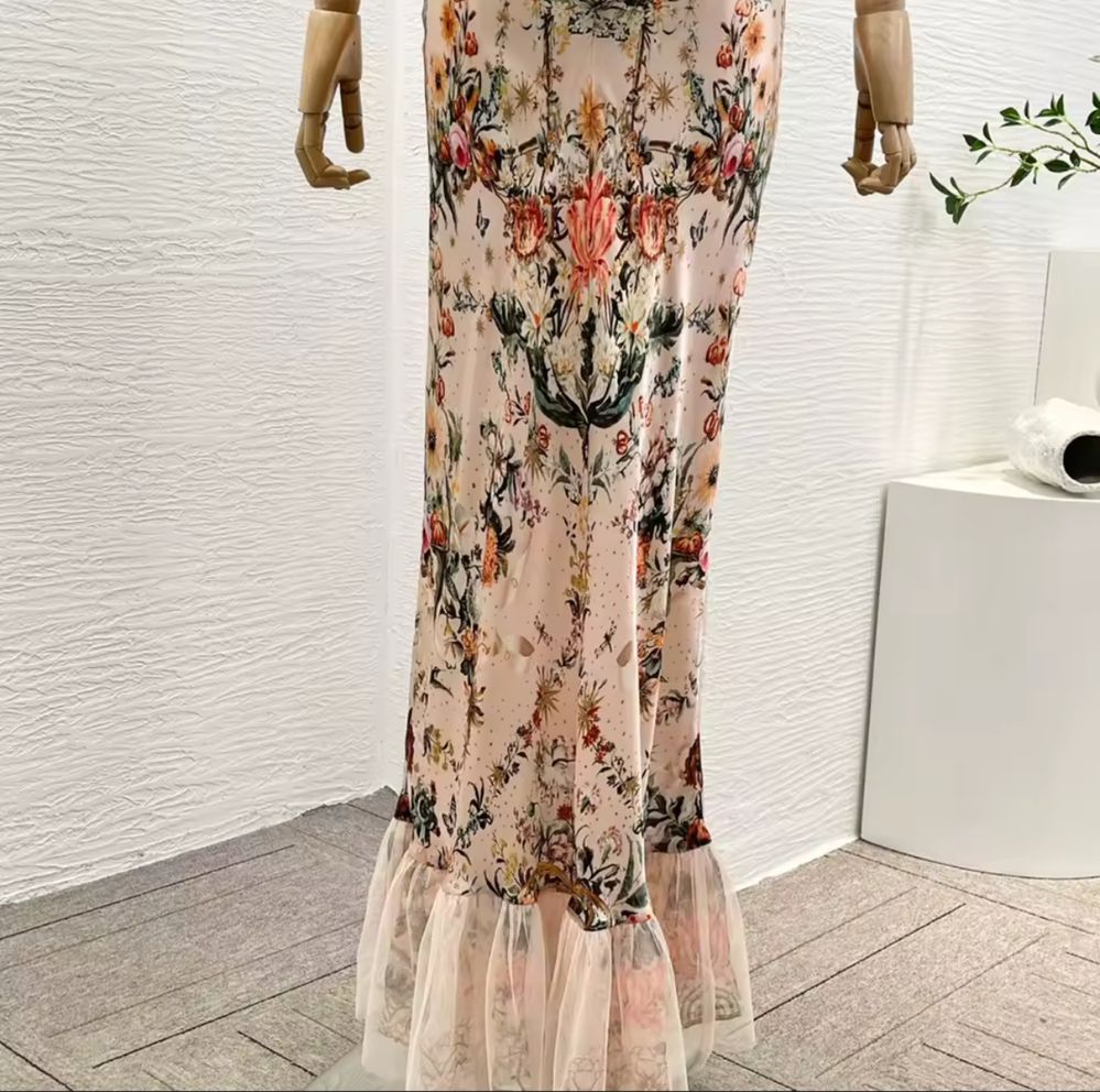 Коктейлна рокля по модел Miss Rosier XS-M