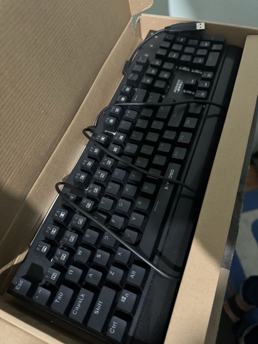 клавиатура redragon k880 мышка logitech g102 наушник moradi v10