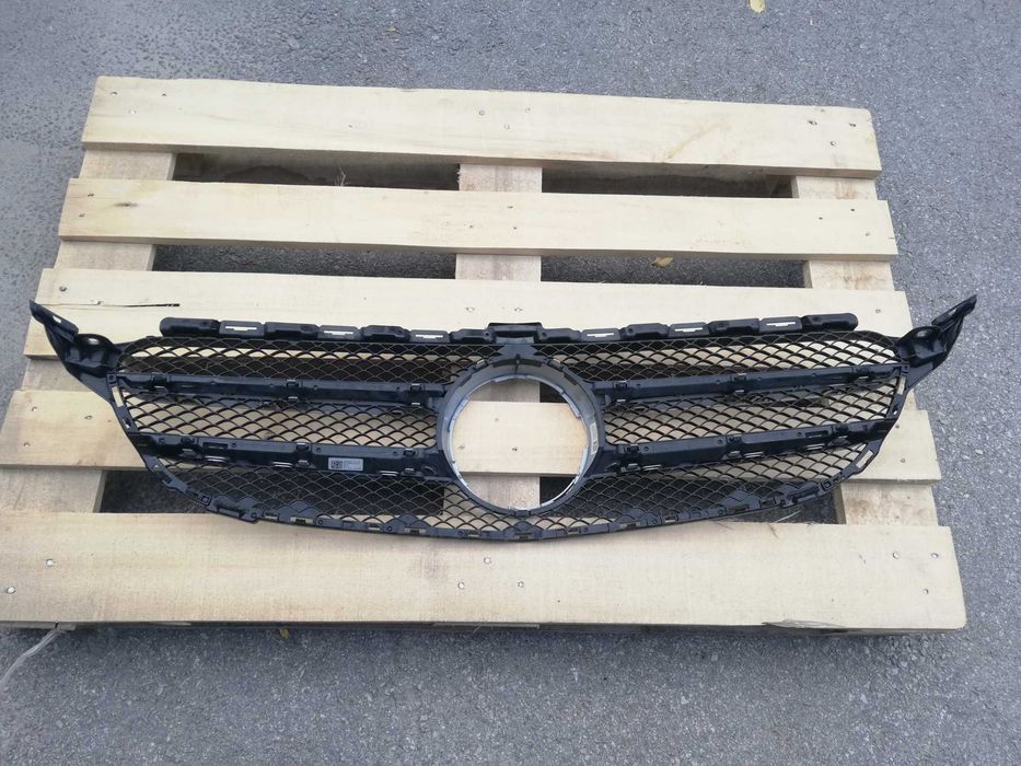 Предна решетка за w205