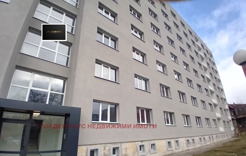 Продава се Тристаен апартамент в Перник, Изток - 100 кв.м за 869 €/кв.м - Снимка #3