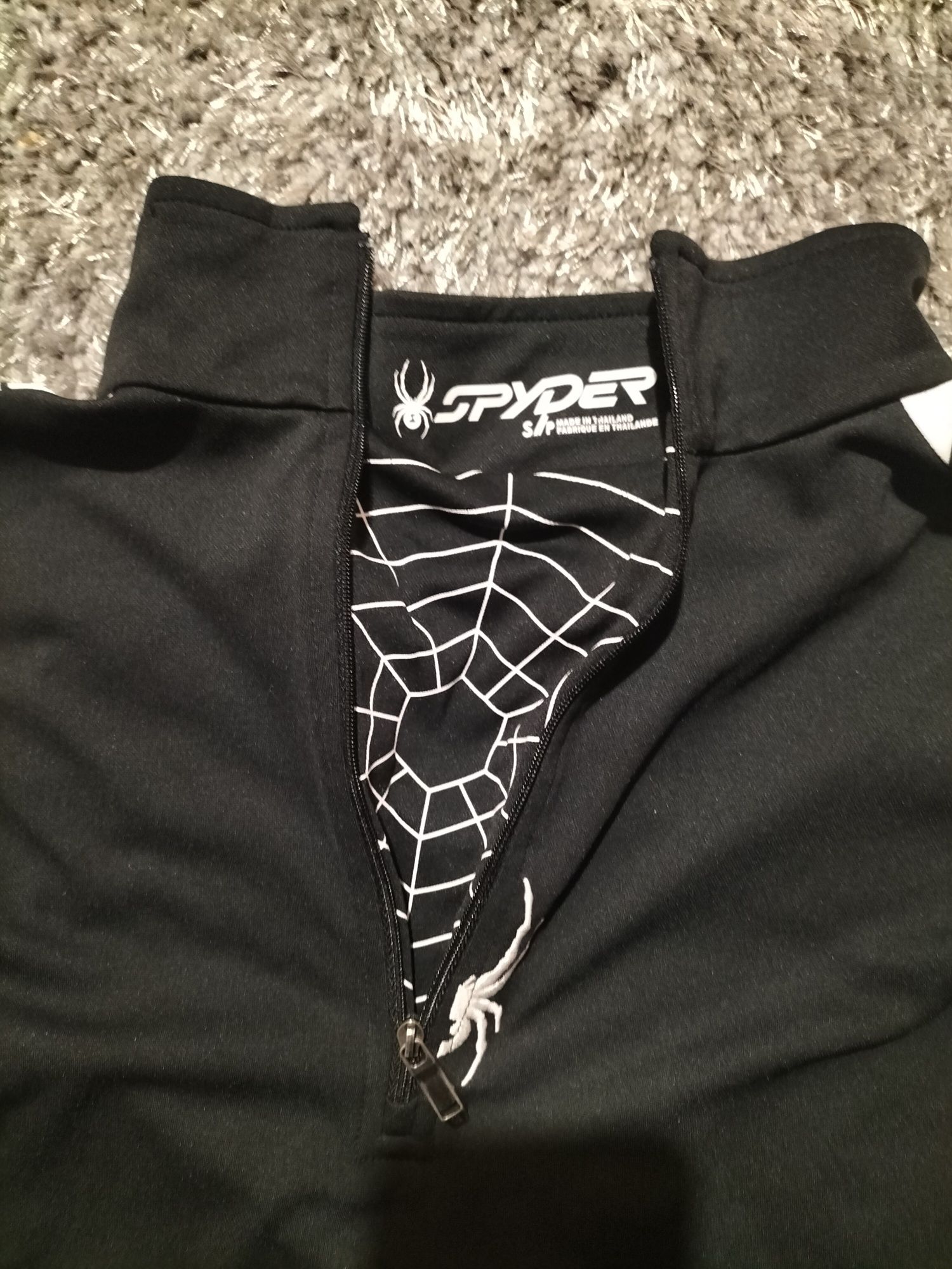 Bluza cu mânecă spyder