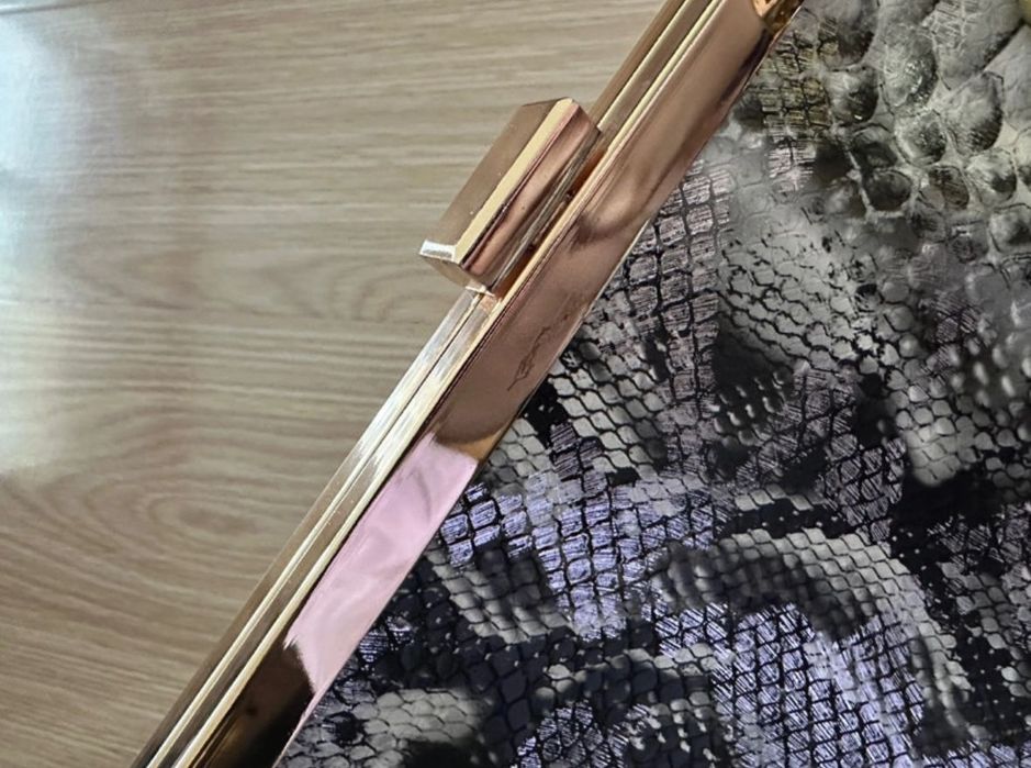 Asimetrica damă stare foarte buna