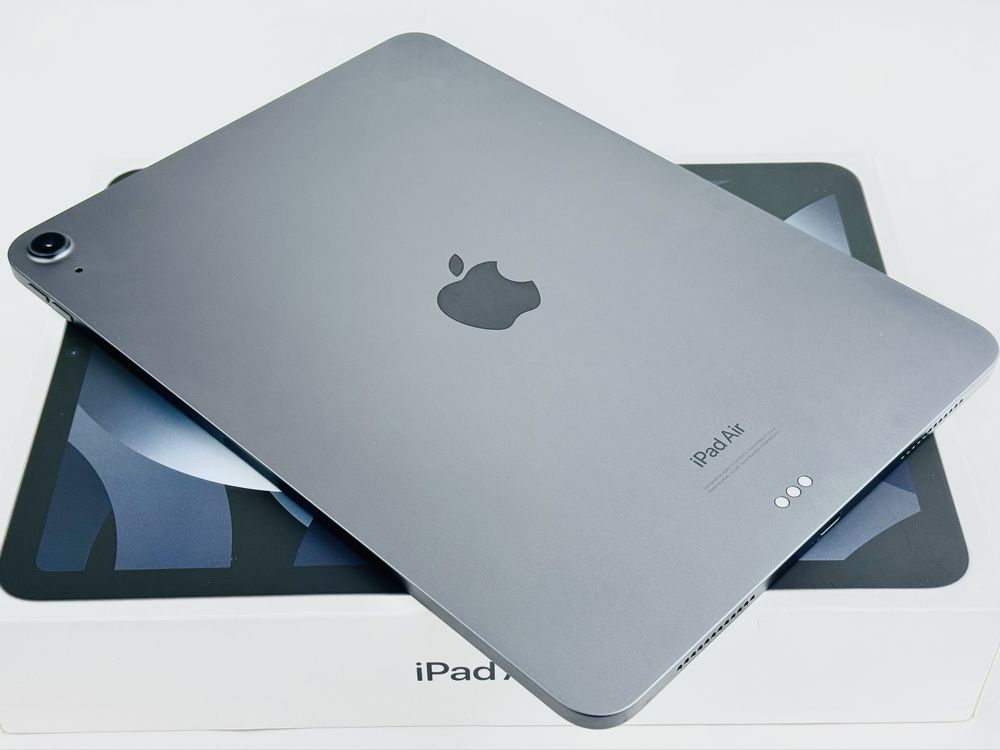 Apple iPad Air 5 64GB WiFi Space Gray Перфектен! Гаранция!