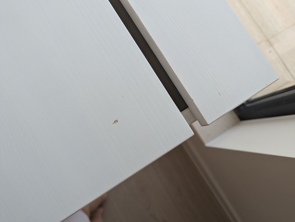 Бяло Бюро Hemnes
