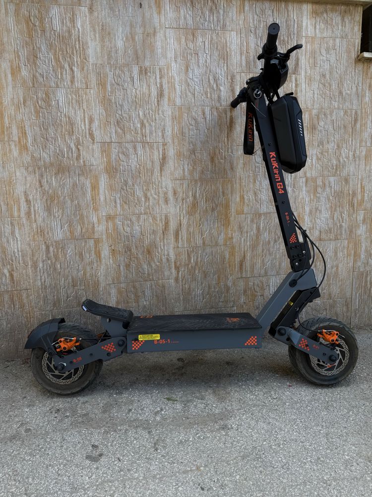2025 Kukirin G4 Електрическа Тротинетка Скутер Като Нова 2000 W Kugoo