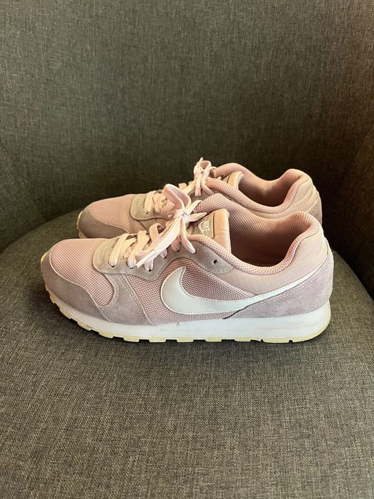 Маратонки Nike, номер 39