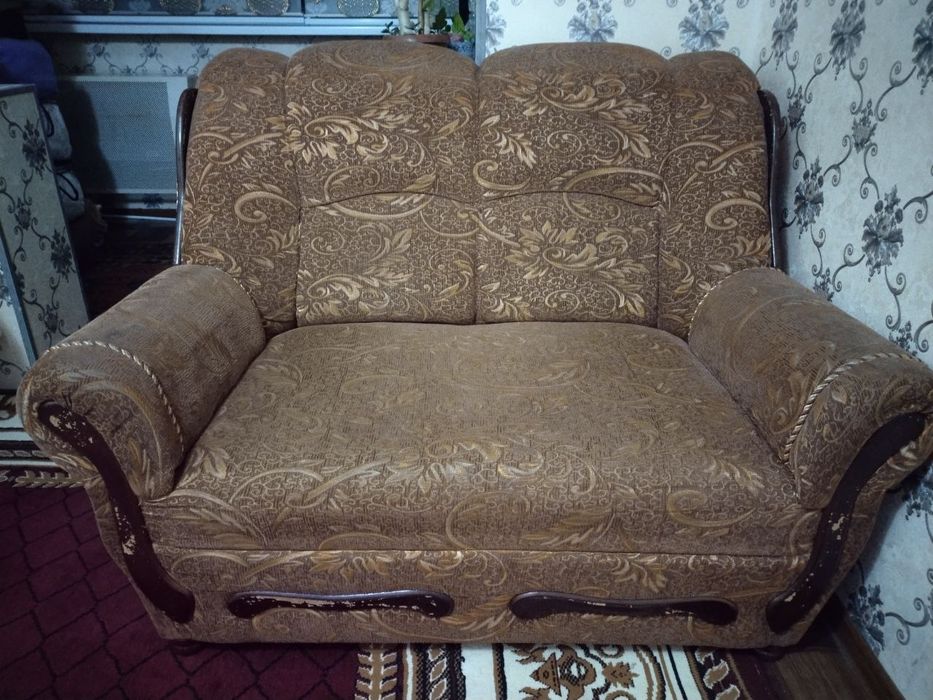 Divan rangi to'q malla