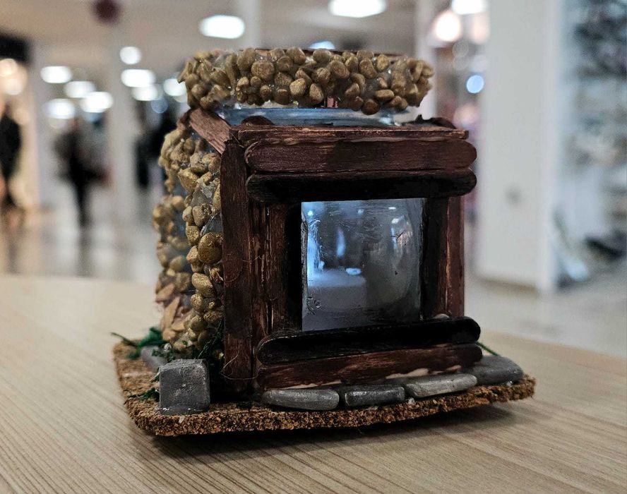 Căsuță decorativă suport de lumânări handmade