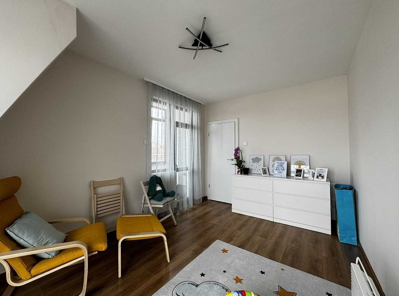 Продава се Тристаен апартамент в Русе, Център - 87 кв.м за 1764 €/кв.м - Снимка #9