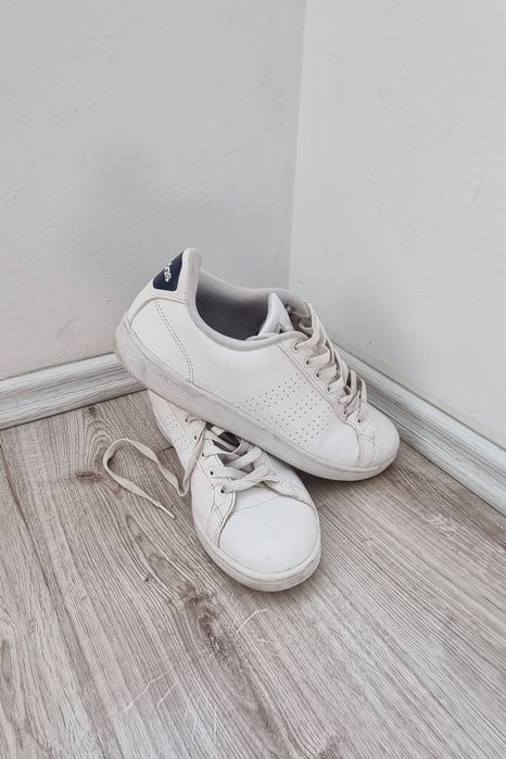 Adidasi Adidas stare buna