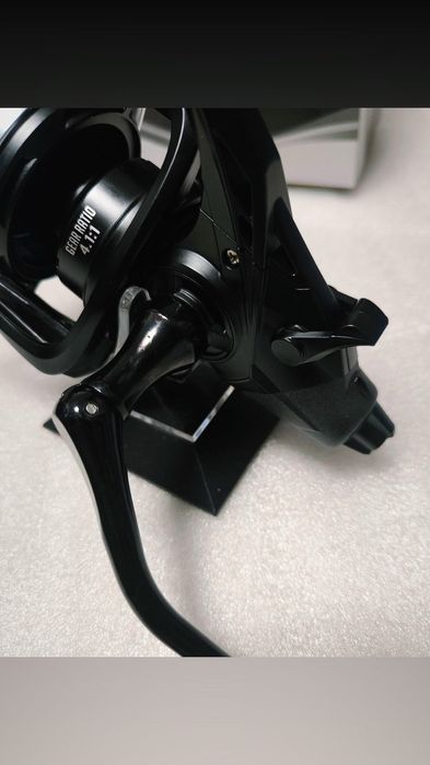 Mulineta Crap PRO FL Strategist Baitfeeder SB8000 Long Cast 0,30/420m