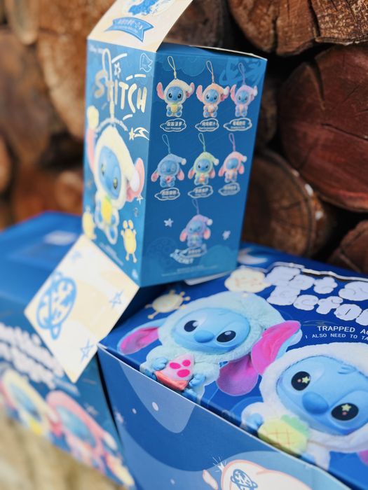 Labubu stitch miniso disney canta si lumineaza