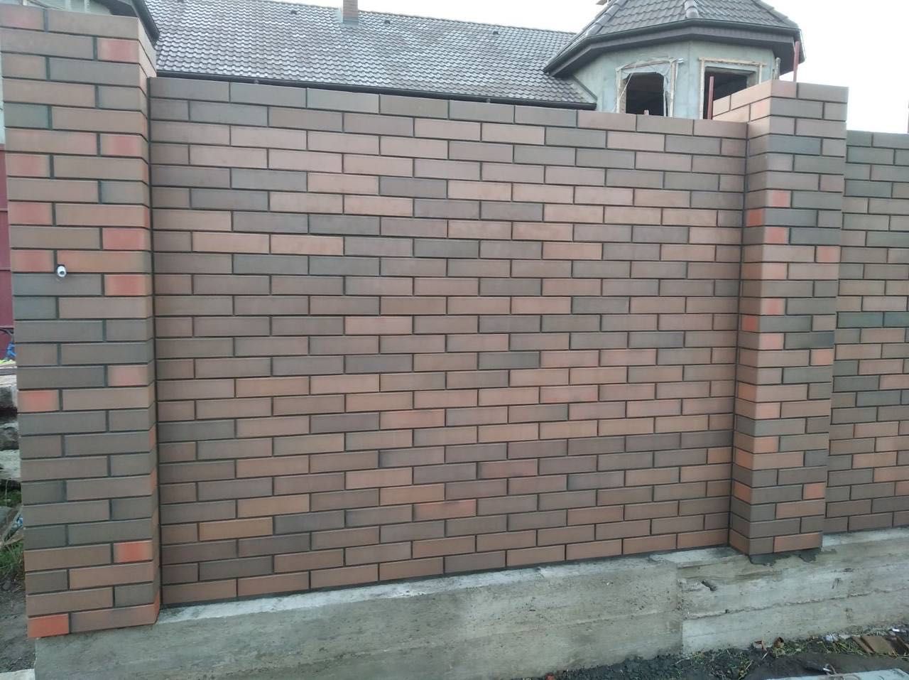 Търся работа в гр.Cофия по огради и малки сгради.