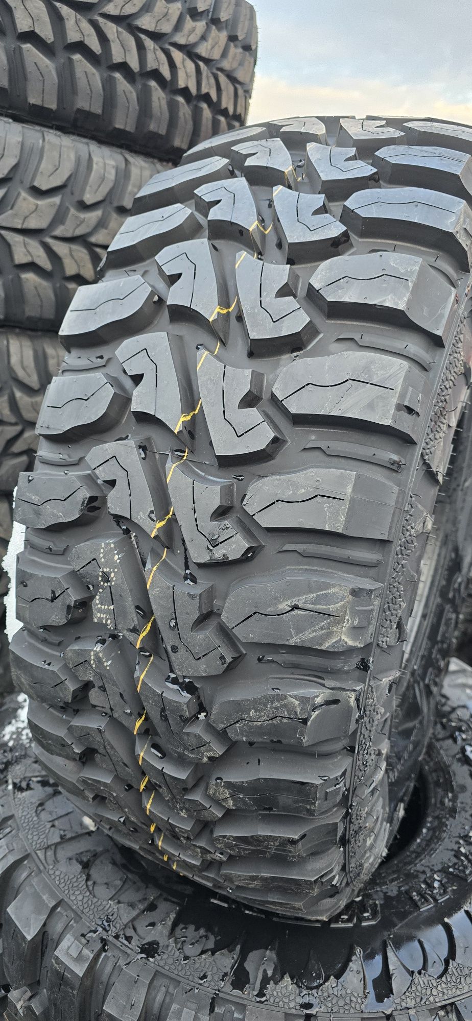 Гуми за джип 33 12.5 15 / 255 75 17 Nexen MTX  RM7
