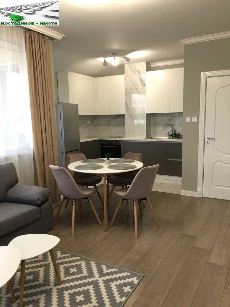Дава се под наем Двустаен апартамент в Пловдив, Кършияка - 71 кв.м за 460 € - Снимка #2