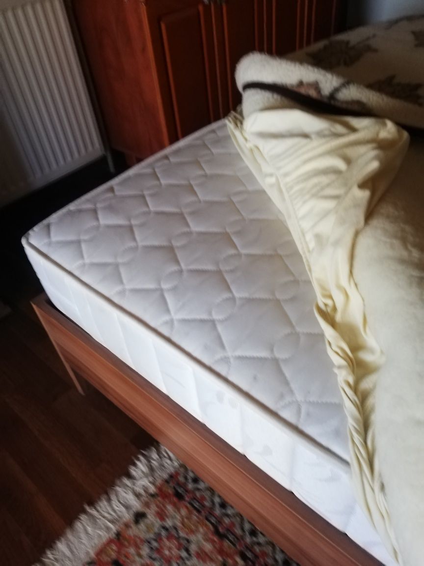 Set de mobilier pentru dormitor cu dulap cu usi culisante comoda mare