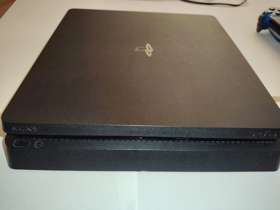 Play station 4 slim 1 tb