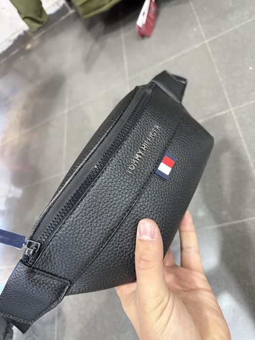 Мъжка чанта банан Tommy Hilfiger