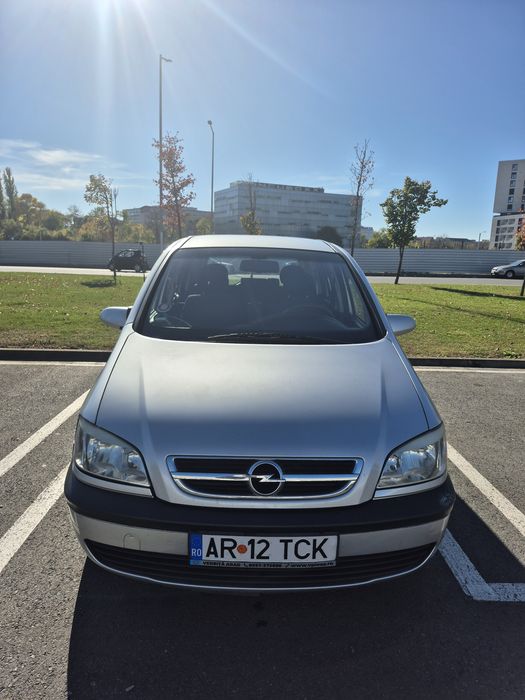 Vând Opel Zafira 2003