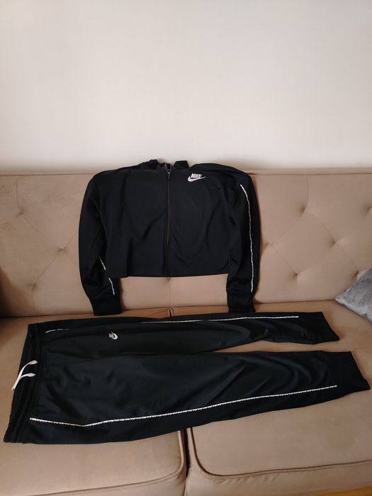 Trening Nike mărime S