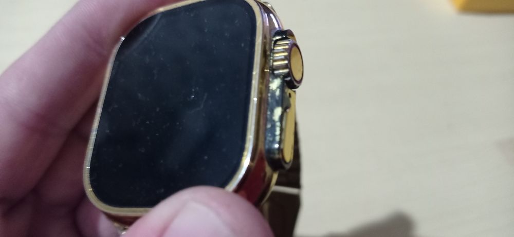 Смарт часовник с резервна каишка