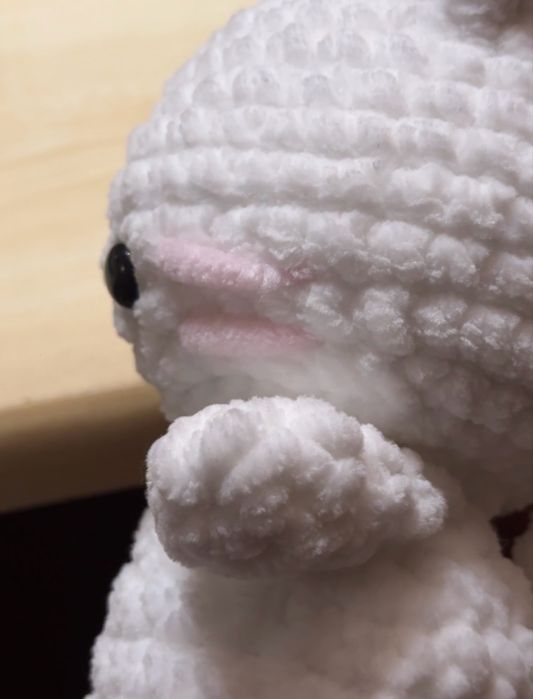 Ръчно плетено коте от мека плюшена прежда