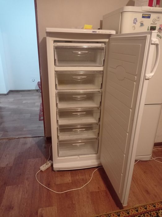 Морозильная камера вертикальный