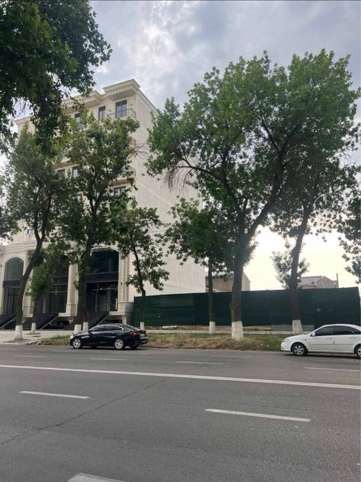 Земля продается 6-соток вдоль дороги напротив Американского посольство