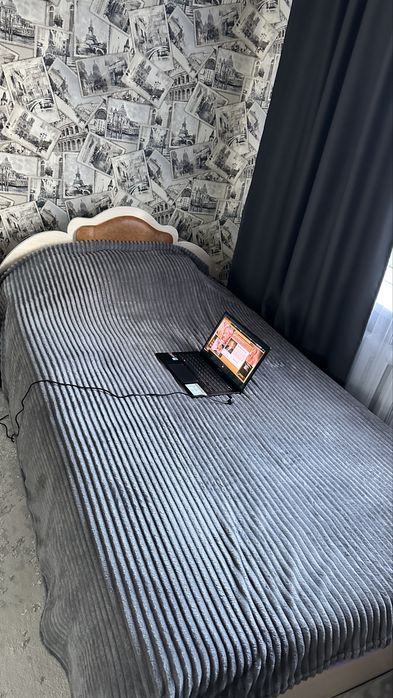 Продам спальный гарнитур