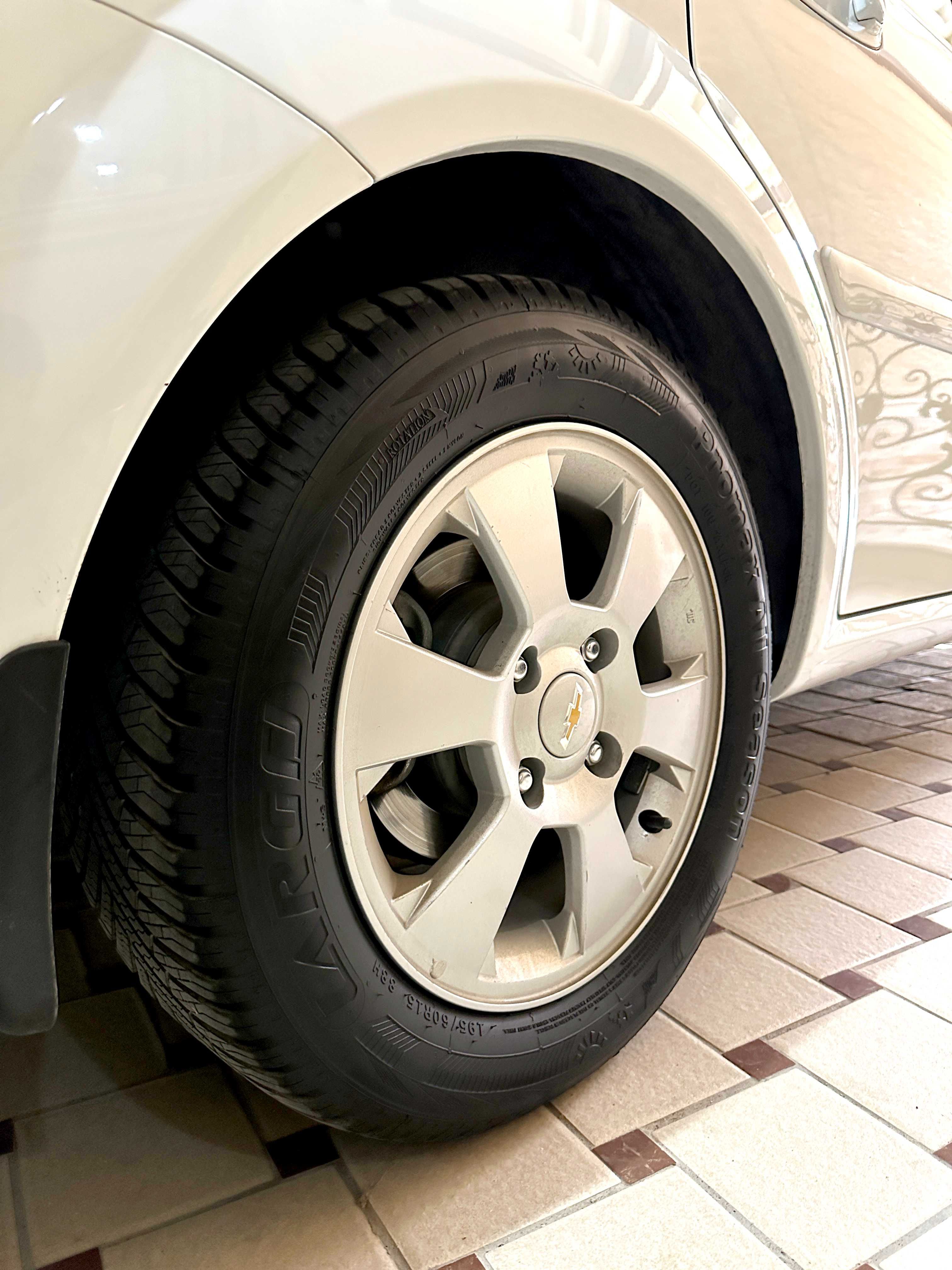 Продаётся Chevrolet Lacetti 3-позиция Elegant.