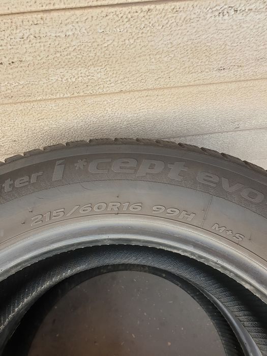 Зимни гуми 2 броя HANKOOK Winter Icept EVO2 215 60 R16 дот 2719