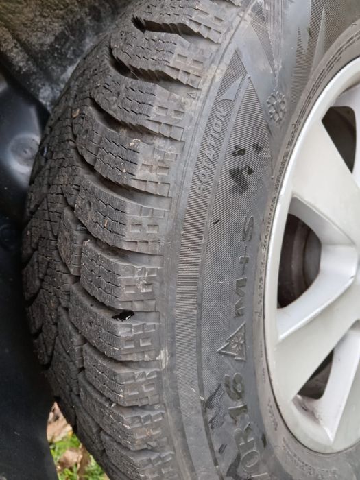 Vând cauciucuri mixte noi