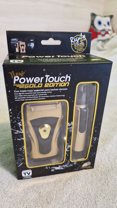 Vind set ingrijire Masina Electrica de Barbierit si nas cu 2 baterii