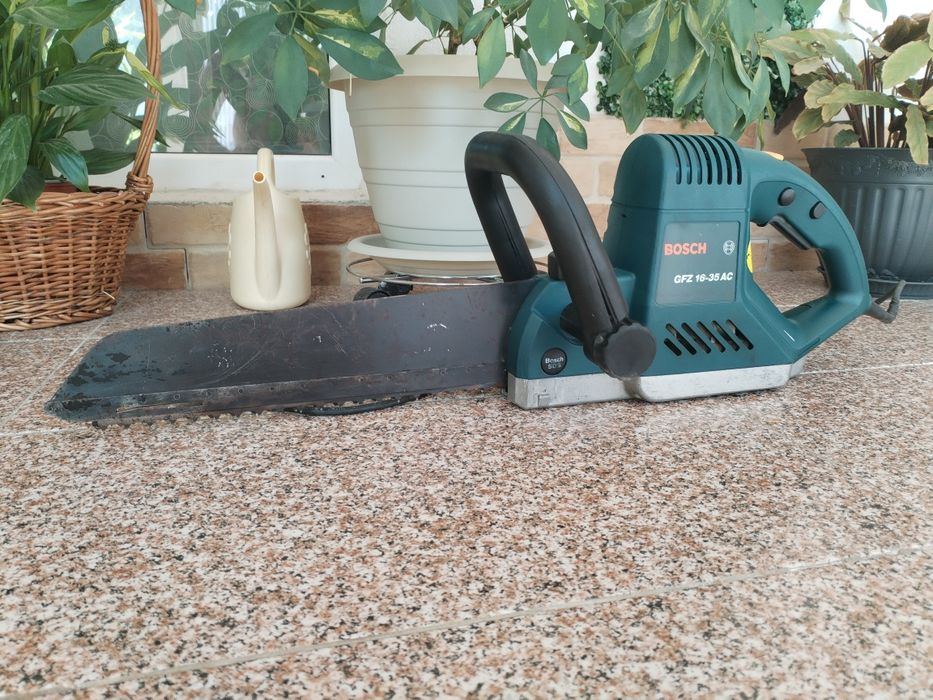 Vând fierăstrău profesional Bosch adus din Germania