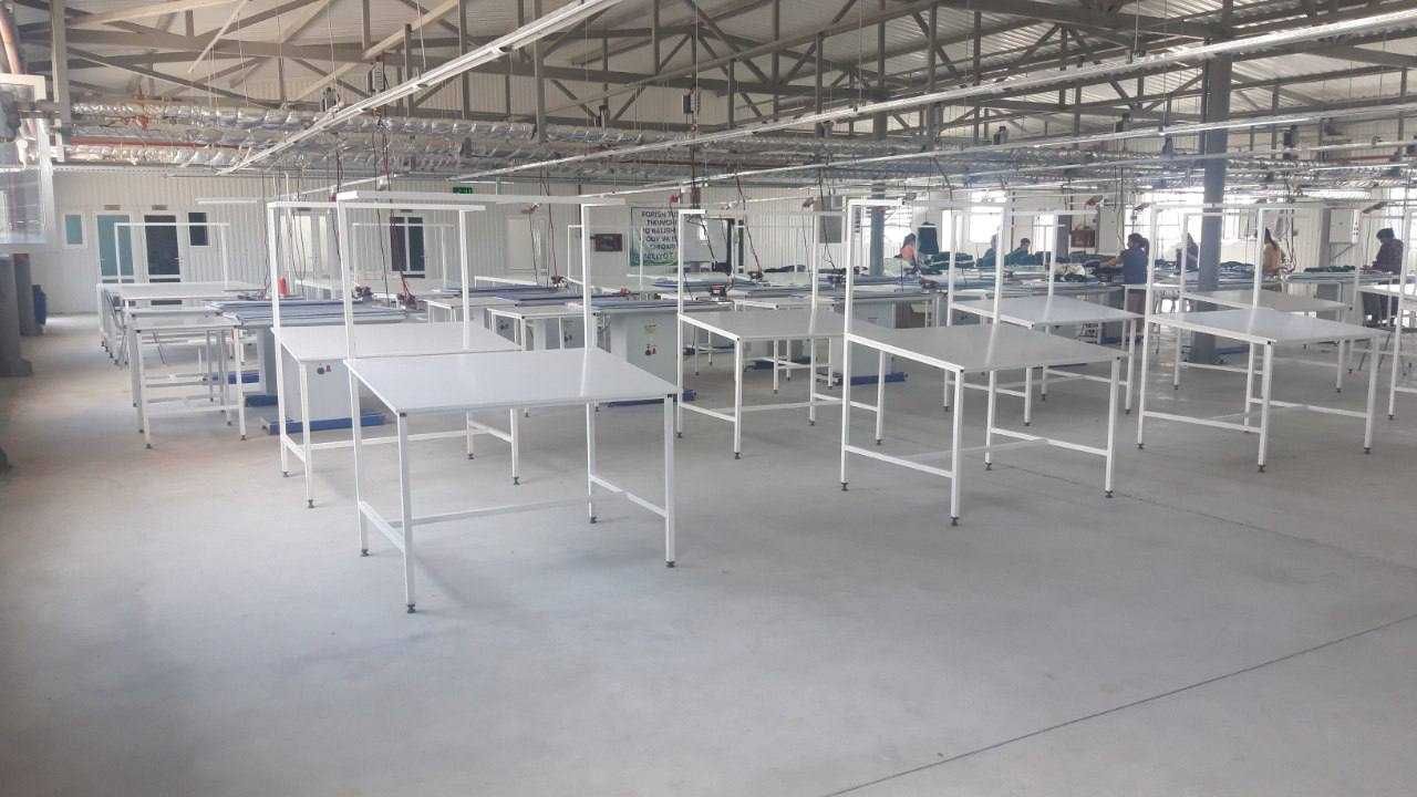 Jizzax viloyati Forish tumanida tikuvchilik majmuasi binosi sotilmoqda