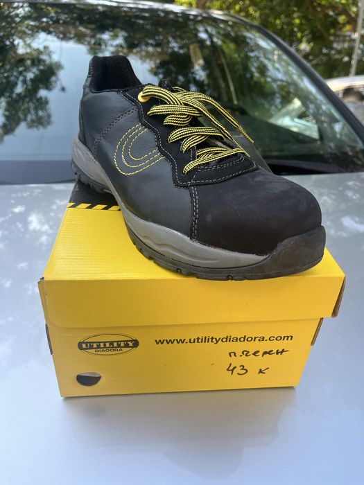 Работни обувки Диадора Форш и двата чифта са с бомбета и са 43 номер