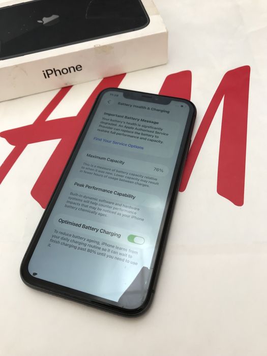 IPhone 11 64GB  - battery 76