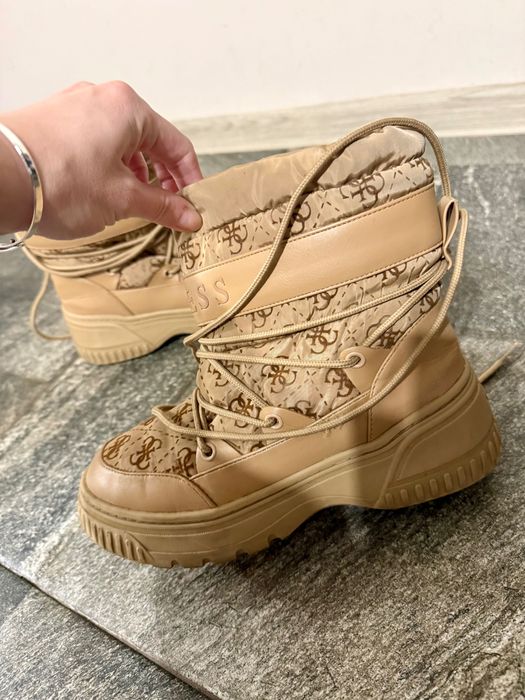 Зимни ботуши Guess 36