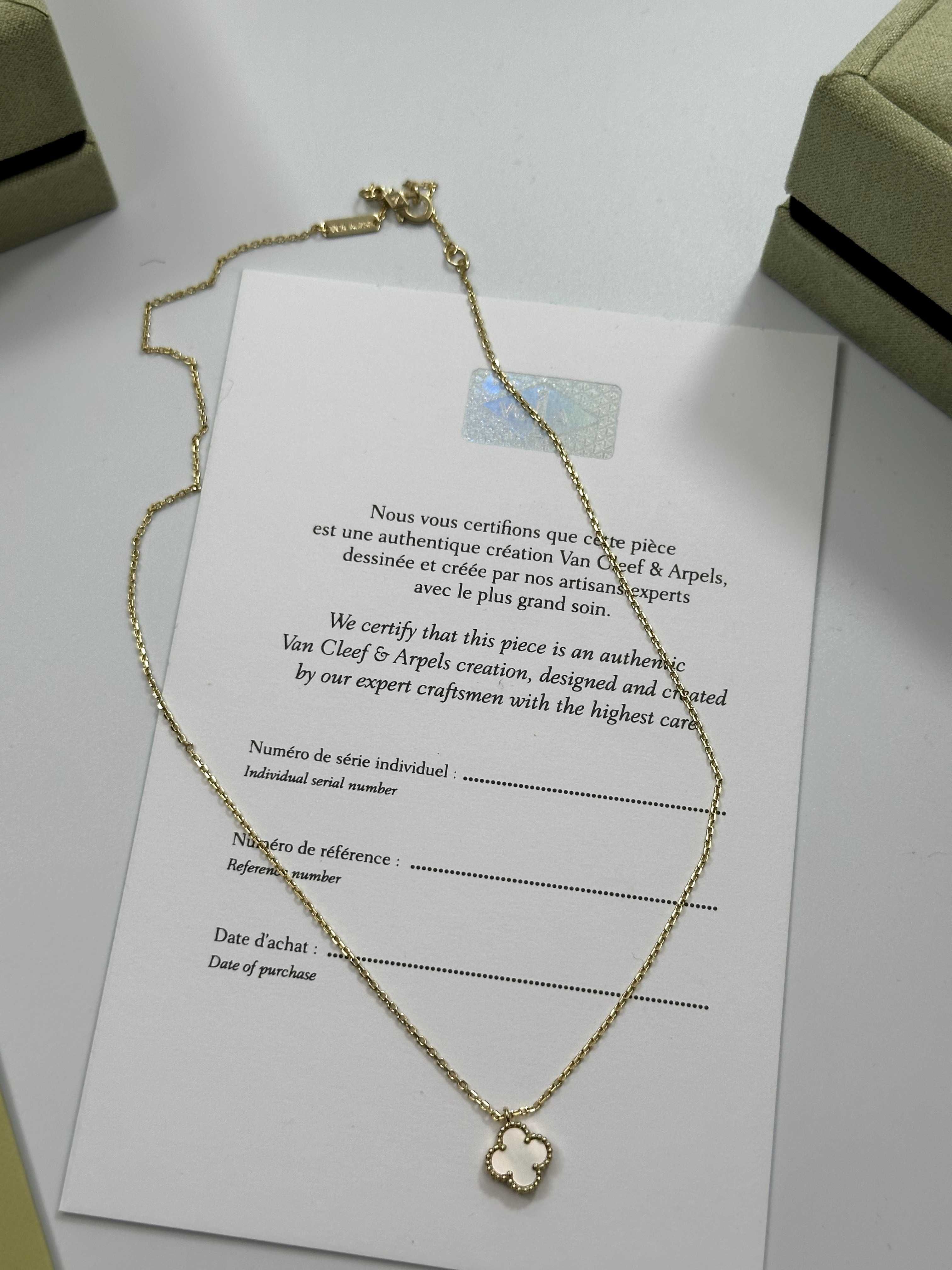 Colier MINI Van Cleef & Arpels Aur 750 White Pearl