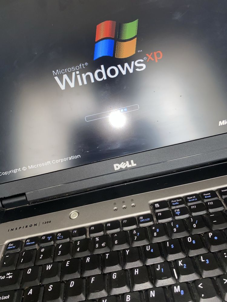 Laptop dell inspiration 1300 celeron M370 40 GB