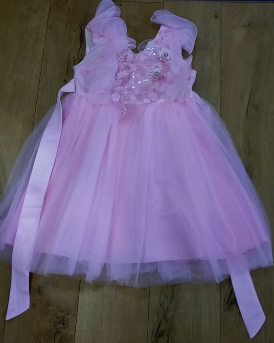 Rochiță superbă fetițe 7 ani