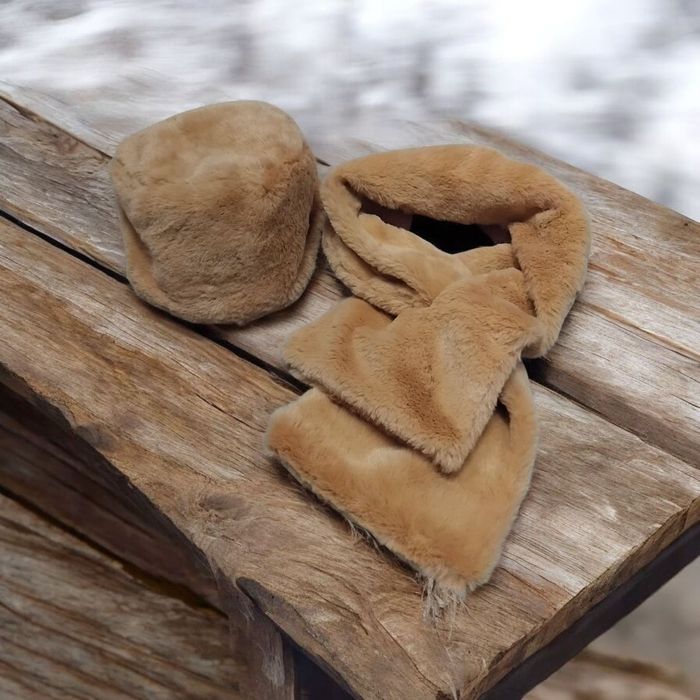 Ликвидация на шалове, шапки и компликти