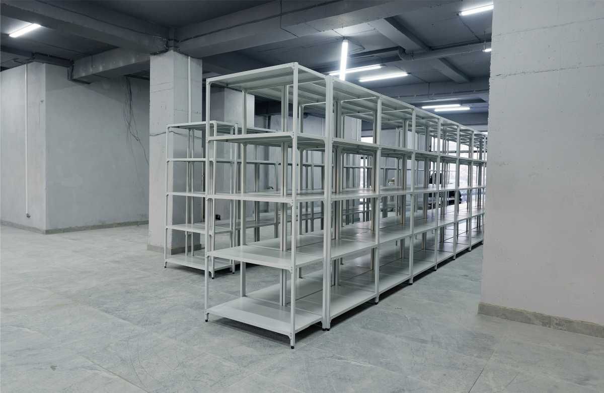 Полочные стеллажи в офис, библиотеки для хранения документов