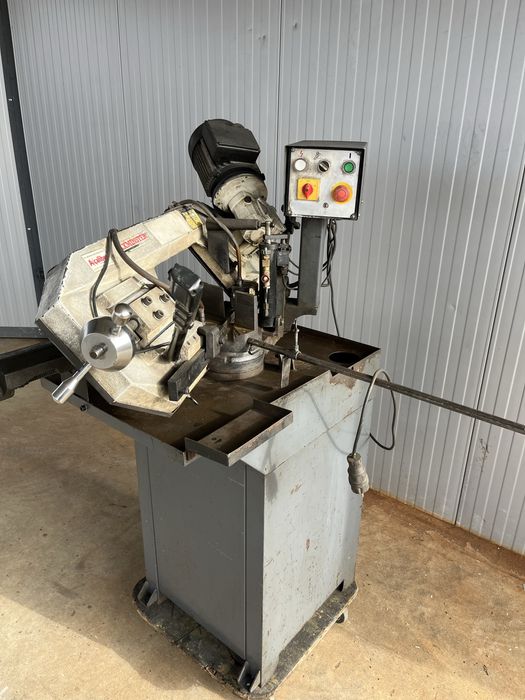 Fierastrau cu panza panglica