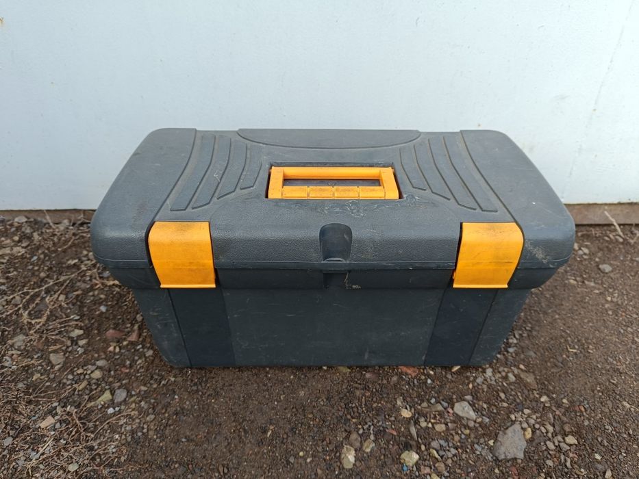 Ящик для инструмента.