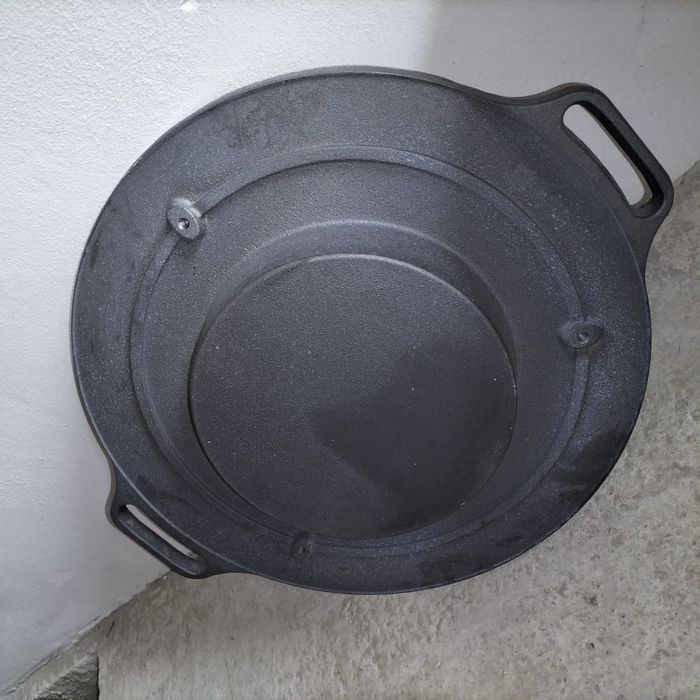 Disc din fontă cu zonă centrală tip „cratiță”